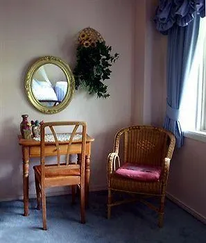 Riviera Bed & Breakfast Gold Coast